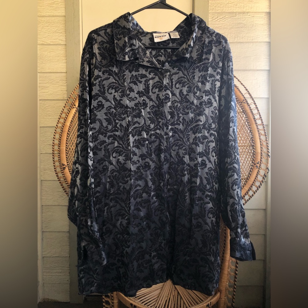 Vintage Black and Silver Patterned Long Sleeve Button Up Blouse 90s Goth/Dark